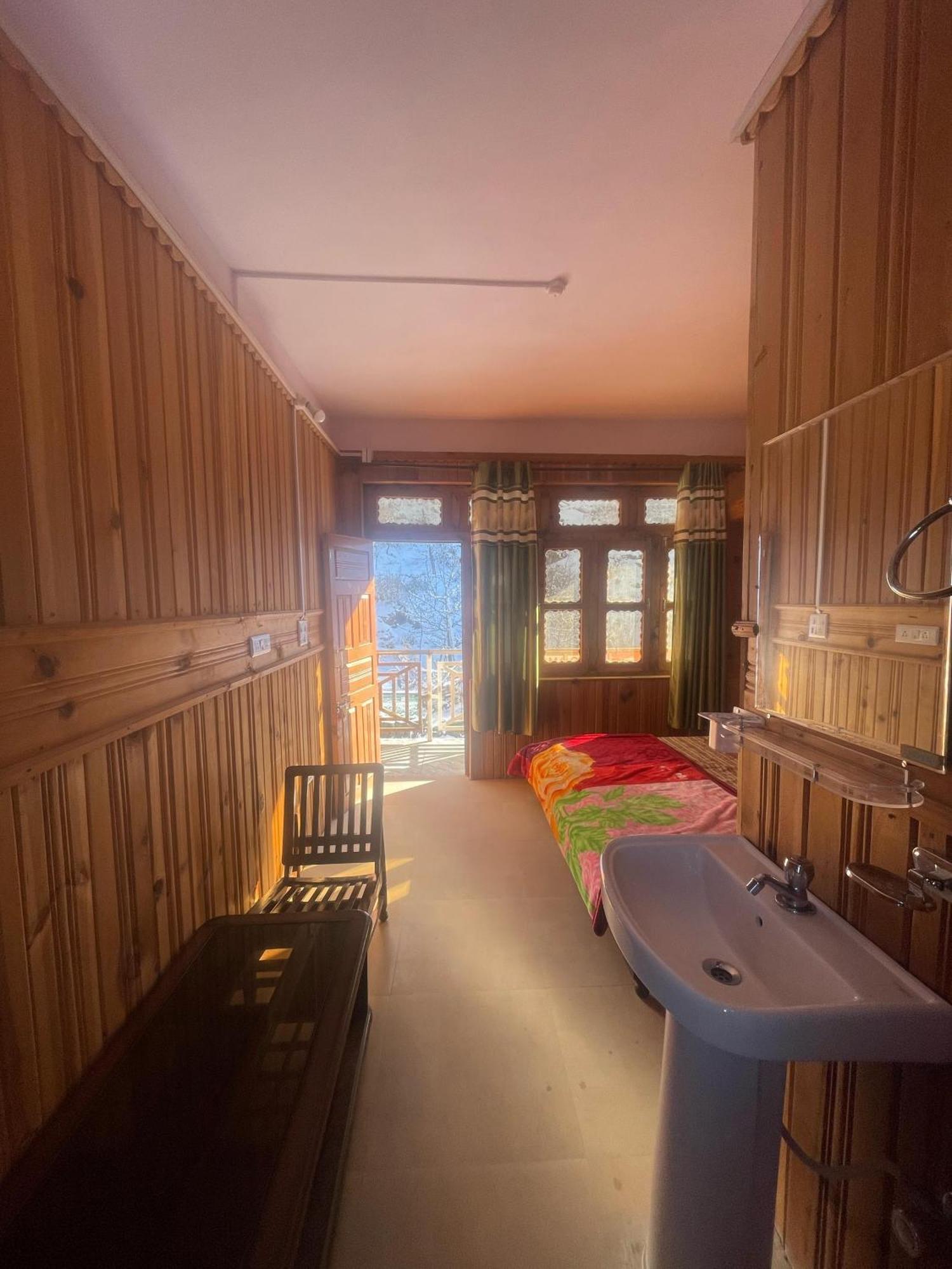Hotel Sss The Chanshal Retreat Khashdhār Dış mekan fotoğraf